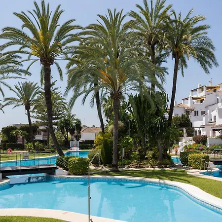 Aldea Blanca, Puerto Banus With Sea View Apartment Marbella