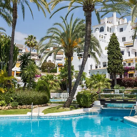 Aldea Blanca, Puerto Banus With Sea View Apartment
