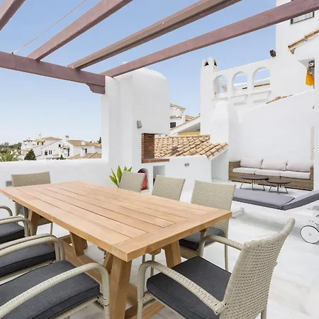 Aldea Blanca, Puerto Banus With Sea View *