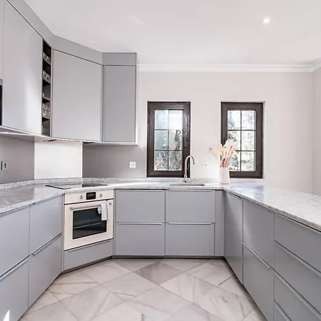 Aldea Blanca, Puerto Banus With Sea View Marbella