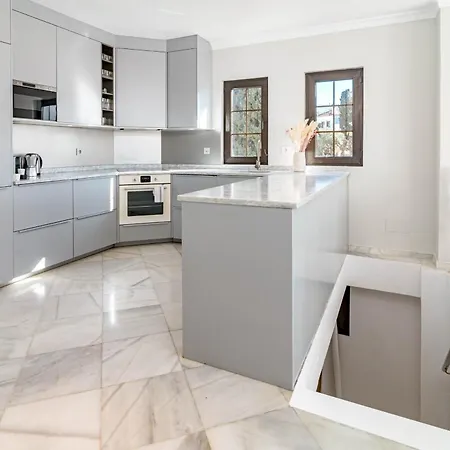 Apartment Aldea Blanca, Puerto Banus With Sea View *